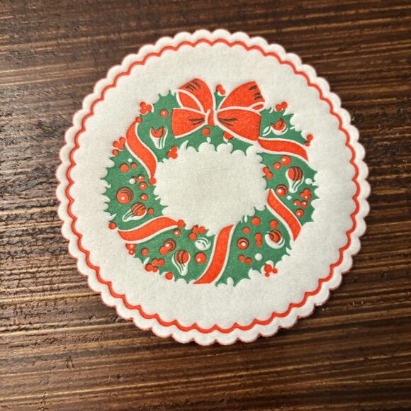 Lot of 16 Vintage Christmas Themed Paper Coasters ~ Wreath/Holly Design ~ DIY - Picture 1 of 4